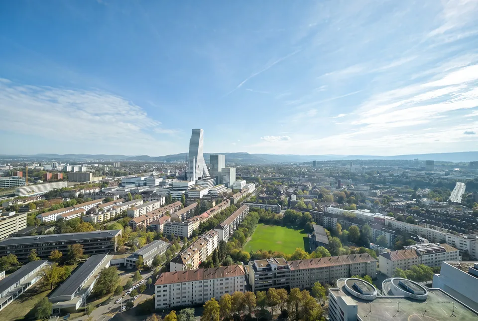 SKYLINE. EXCLUSIVE. BUSINESS. – Foto 3 von 13