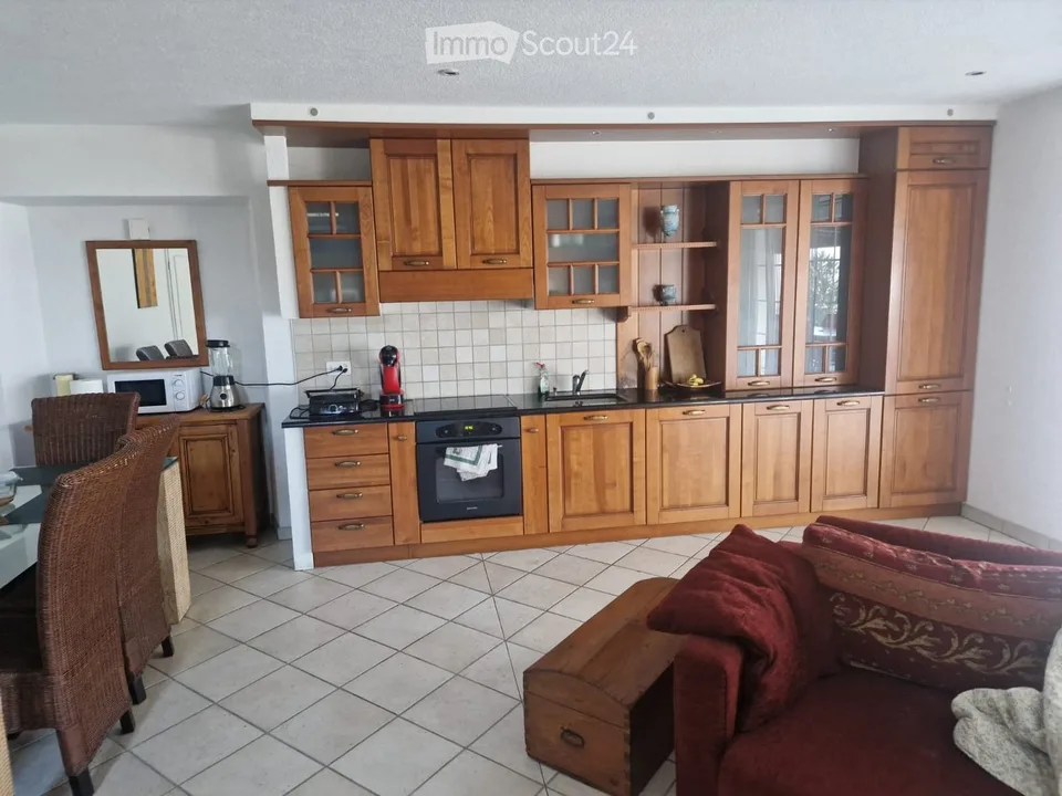 Zimmer mit Doppelbett möbliert in einem gemeinsam genutzten Haus – Foto 3 von 5