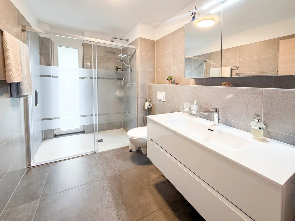 4,5-Zimmer-Wohnung mit Wintergarten und privat Garten – Foto 13 von 22