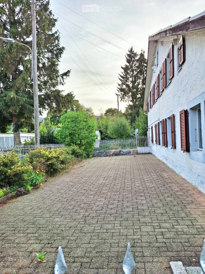 Alte Jurassische Farm mit 17 Garagen und 2 Wohnungen – Foto 4 von 16