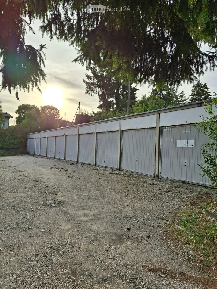 Alte Jurassische Farm mit 17 Garagen und 2 Wohnungen – Foto 15 von 16