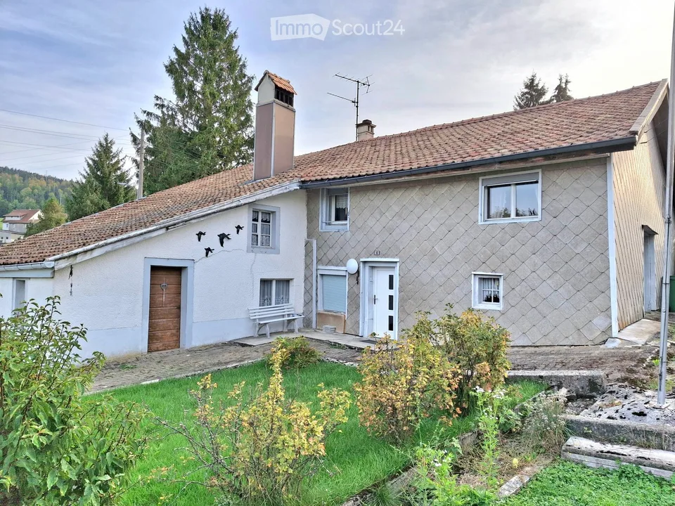 Alte Jurassische Farm mit 17 Garagen und 2 Wohnungen – Foto 2 von 16