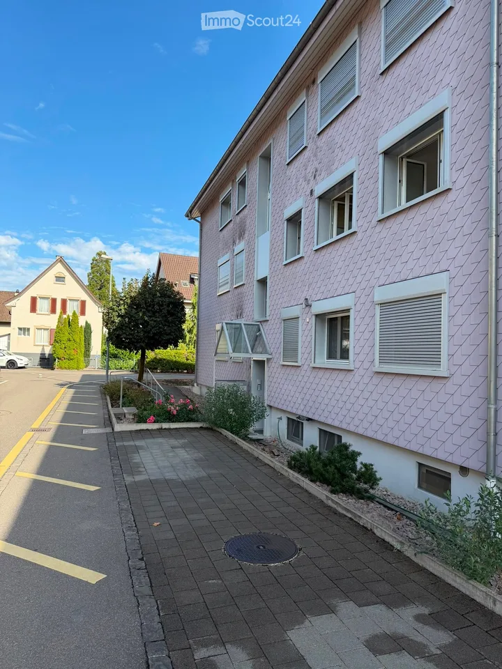 Charmante 3-Zimmer-Wohnung mit Südbalkon, Blick ins Grüne & Carport in Pratteln – Foto 9 von 11