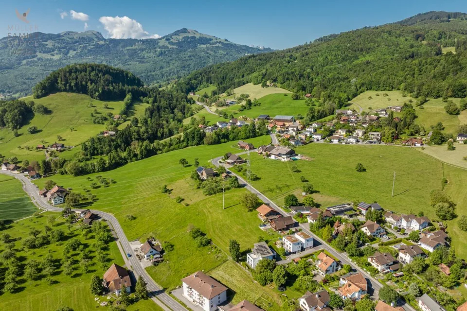 Exklusives 6 1/2 Zimmer-Einfamilienhaus mit hochwertiger Ausstattung – Foto 8 von 13