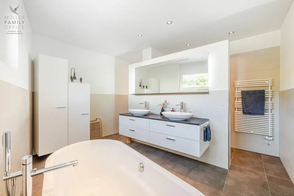 Exklusives 6 1/2 Zimmer-Einfamilienhaus mit hochwertiger Ausstattung – Foto 12 von 13
