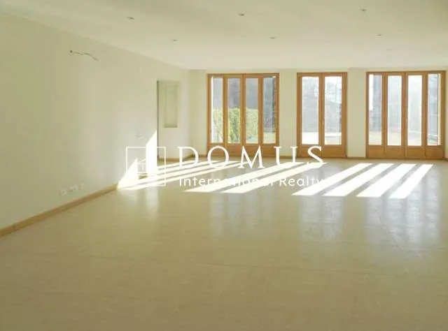 Prestiges Wohnung in einem historischen Gebäude – Foto 2 von 9