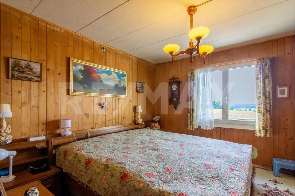Chalet charmant de 4,5 pièces avec vue lointaine sur les champs et les prairies dans un quartier résidentiel – photo 6 sur 13