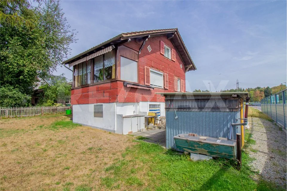 Chalet charmant de 4,5 pièces avec vue lointaine sur les champs et les prairies dans un quartier résidentiel – photo 10 sur 13