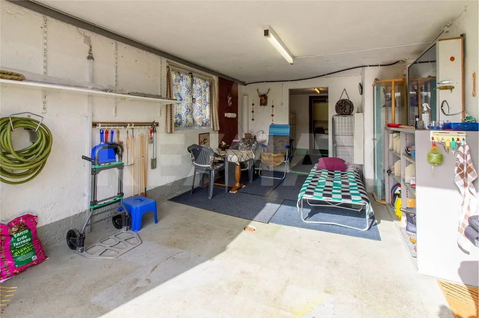 Chalet charmant de 4,5 pièces avec vue lointaine sur les champs et les prairies dans un quartier résidentiel – photo 7 sur 13