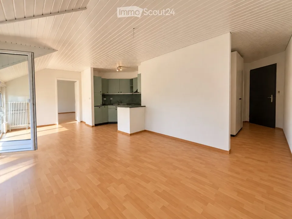 2,5 Zimmer hell und frisch renoviert mit Balkon – Foto 5 von 5