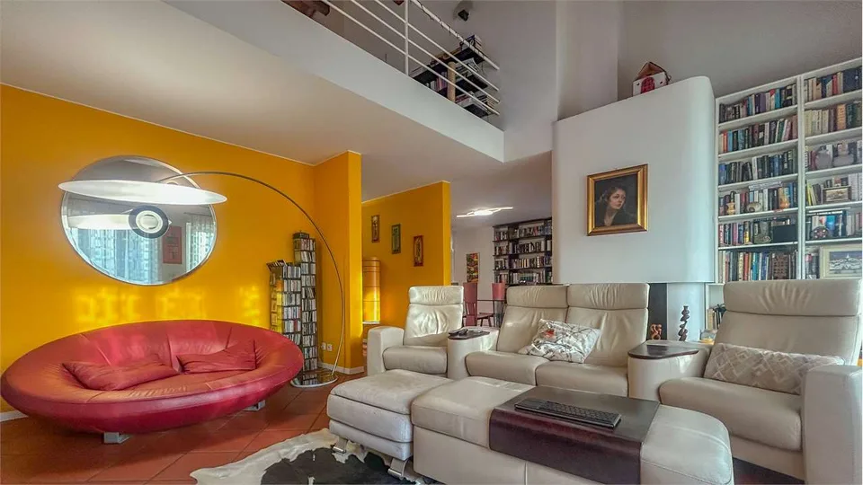 ELEGANTE VILLA CON GIARDINO IN ZONA STRATEGICA – foto 3 di 12