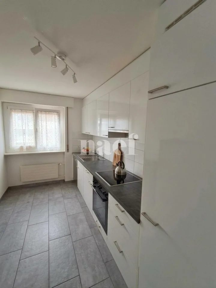 Wohnung mit 3.5 Zimmern und Balkon – Foto 2 von 7