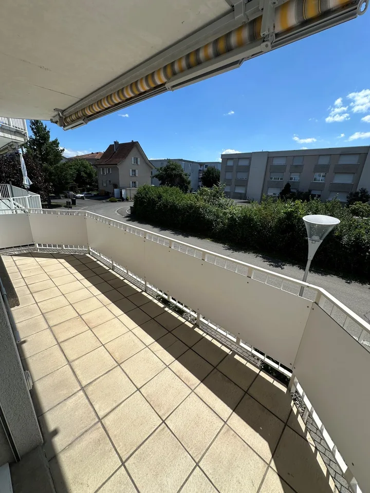 Gemütliche 1.5-Zimmer-Wohnung mit Balkon in Kerzers – Foto 2 von 9