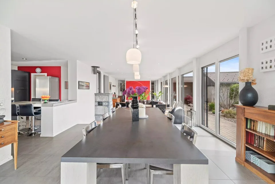 Bellissima villa familiare, piscina e vista sulle alture di Gland – foto 8 di 14