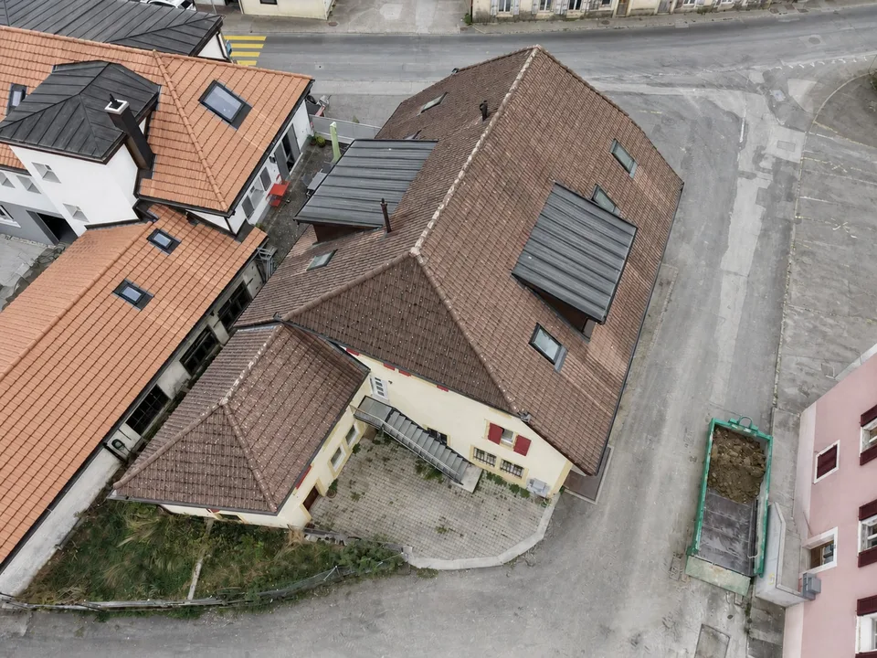 Edificio completamente ristrutturato | 19,3 % di rendita su fondi propri | 5 lotti PPE – foto 2 di 13