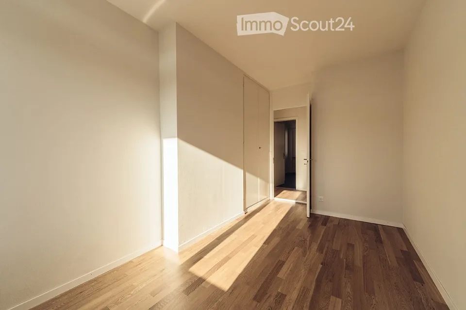 Appartamento soleggiato di 5 locali con galleria a Ittigen – foto 10 di 12