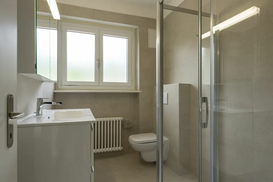 Letztes Stockwerk 4.5 Zimmer in Taverne zu vermieten – Foto 6 von 10