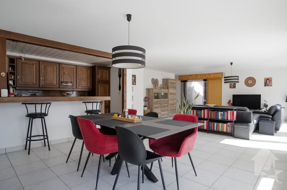 Ampio appartamento di 3.5 locali, 125 m², due bagni – foto 2 di 13