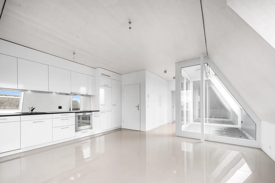 Top moderne 2.5-Zimmer-Wohnung mit viel Sonnenschein – Foto 2 von 7