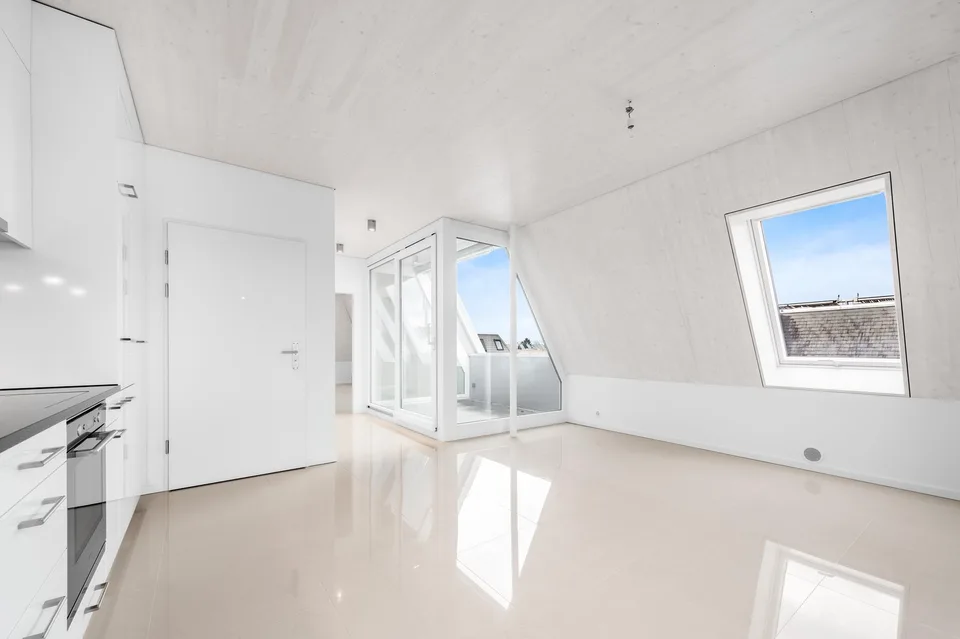 Top moderne 2.5-Zimmer-Wohnung mit viel Sonnenschein – Foto 3 von 7