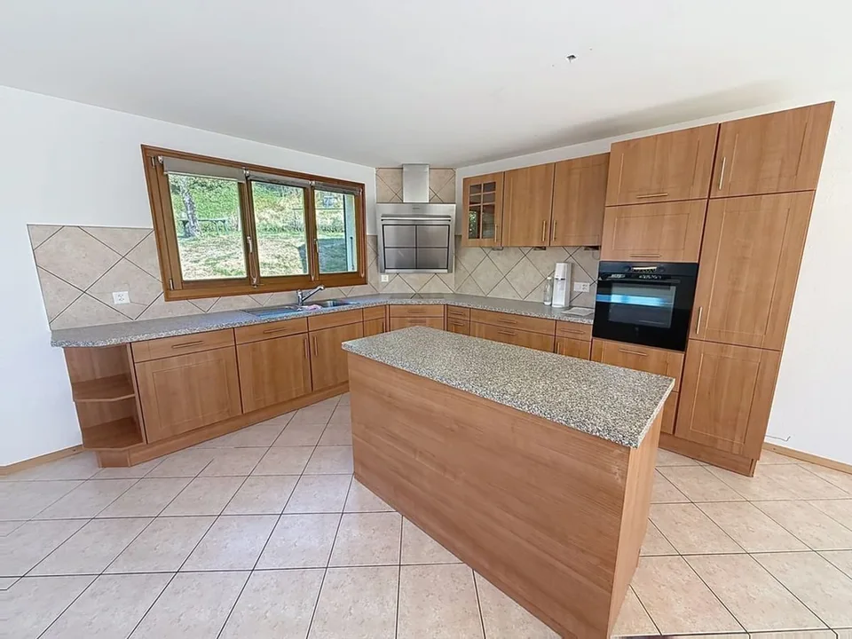 Finally, a house where your whole family can find its place, 7 minutes from Bercher, LEB, and schools – photo 6 of 13