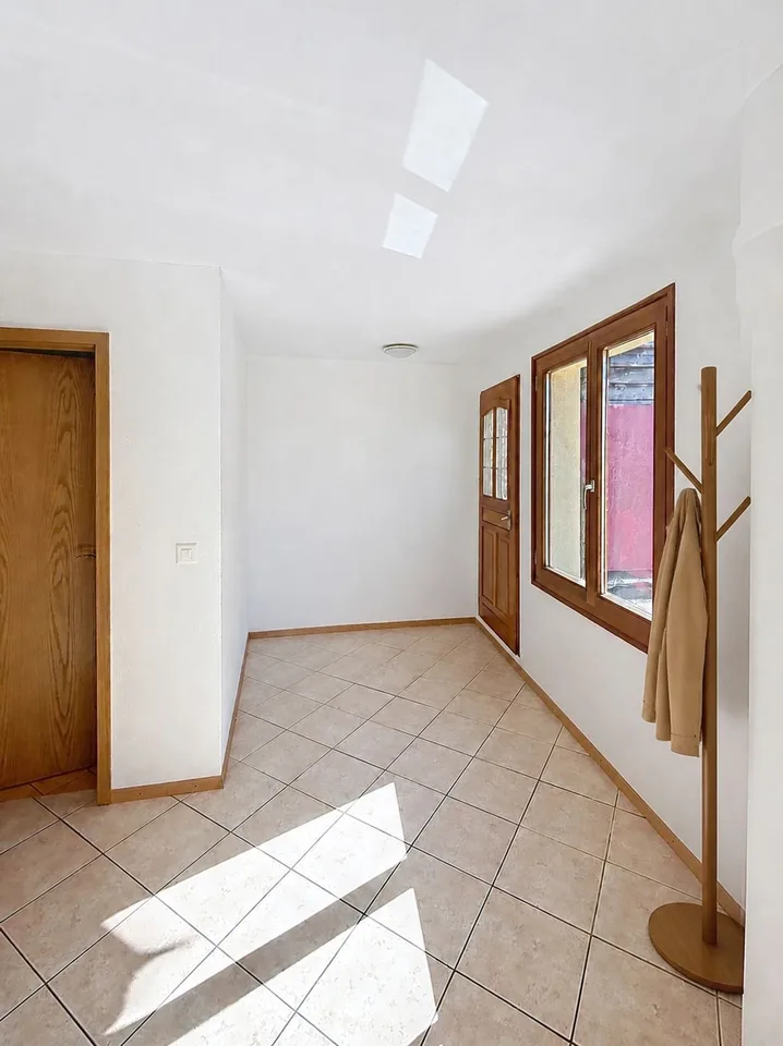 Finally, a house where your whole family can find its place, 7 minutes from Bercher, LEB, and schools – photo 4 of 13