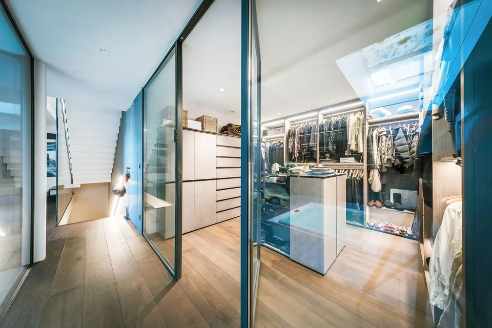 Villa contemporaine d'exception - Accès privé au lac – Foto 11 von 13