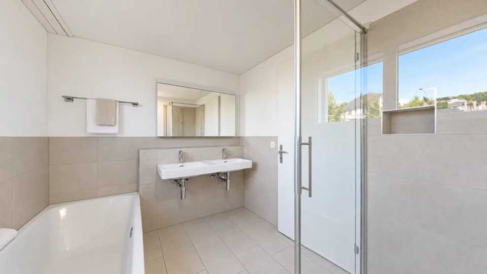 Appartement spacieux 4.5 pièces au rez-de-chaussée avec balcon de 26 m² à Büron – photo 9 sur 12