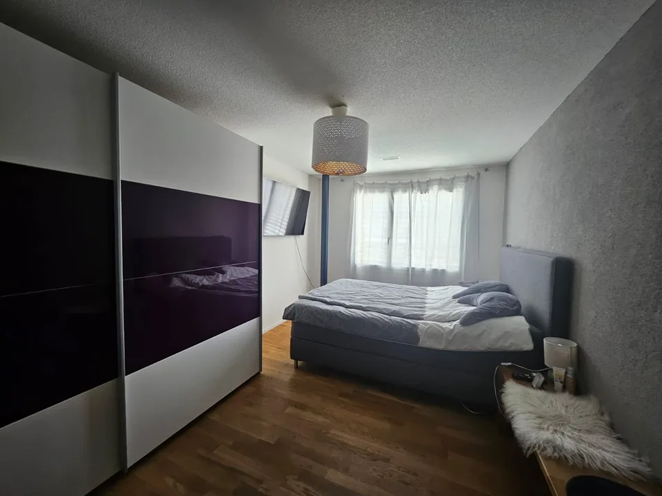 Delizioso appartamento 4.5 locali in maisonnette a Kirchberg – foto 8 di 14
