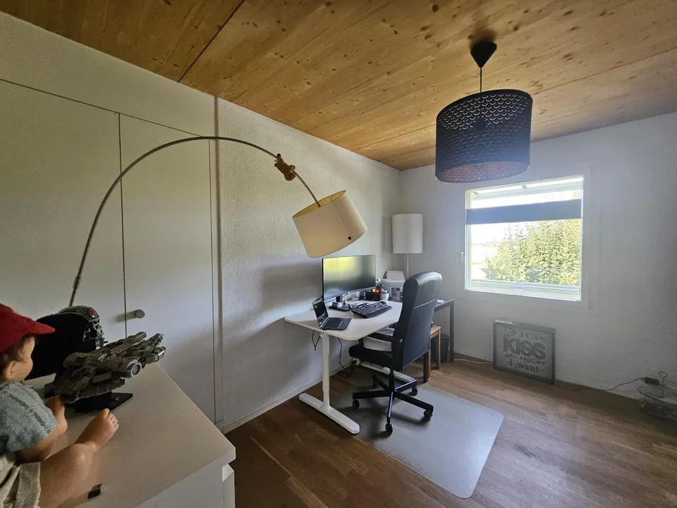 Delizioso appartamento 4.5 locali in maisonnette a Kirchberg – foto 10 di 14