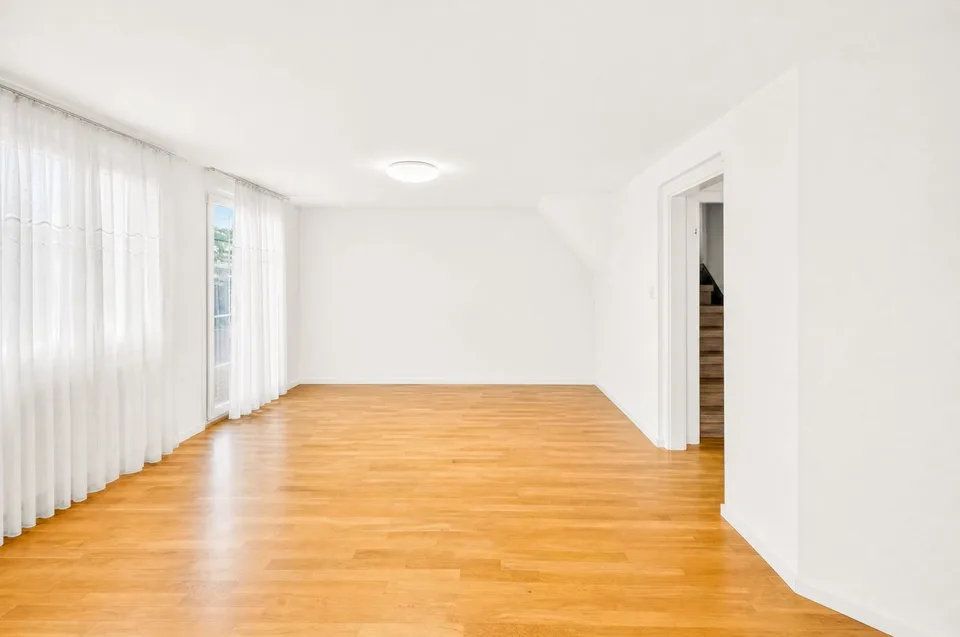 Maison familiale entièrement louée avec 5 appartements, 2 places de parking, 5,5% de rendement & potentiel de développement! – photo 6 sur 14