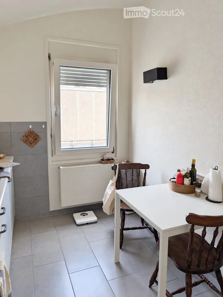 Sehr schönes möbliertes Apartment im Herzen von Nyon – Foto 4 von 5