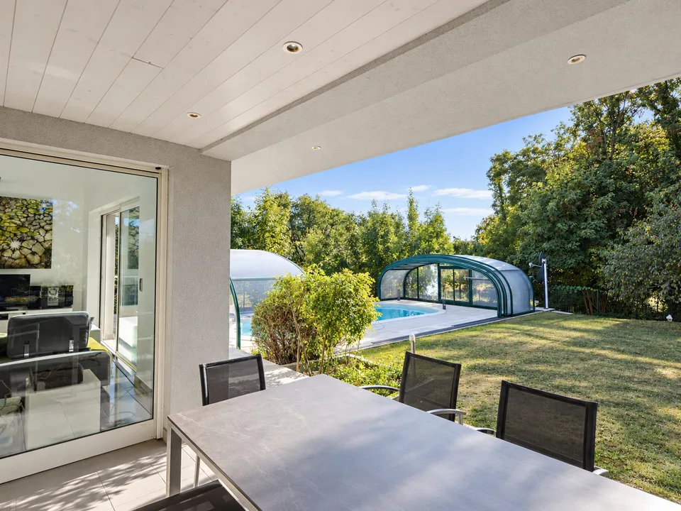 Außergewöhnliche Villa mit Lift und Innenpool – 5 Minuten von Basel – Foto 13 von 17