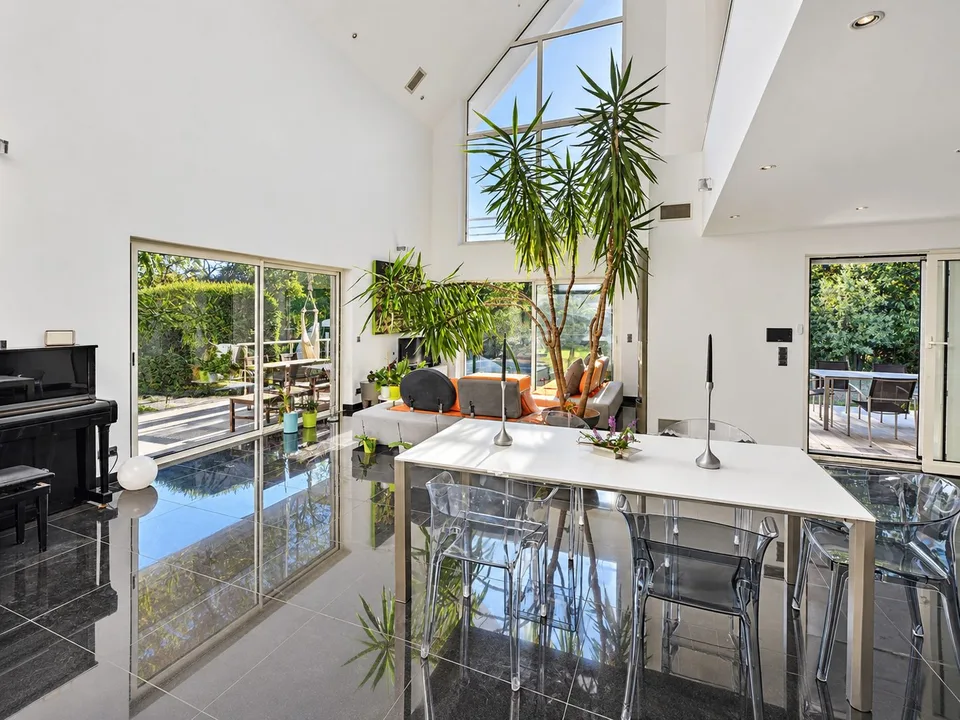 Außergewöhnliche Villa mit Lift und Innenpool – 5 Minuten von Basel – Foto 4 von 17