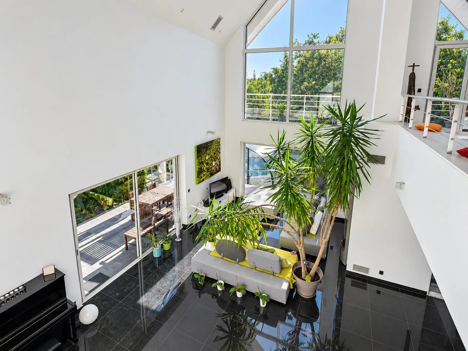 Außergewöhnliche Villa mit Lift und Innenpool – 5 Minuten von Basel – Foto 6 von 17