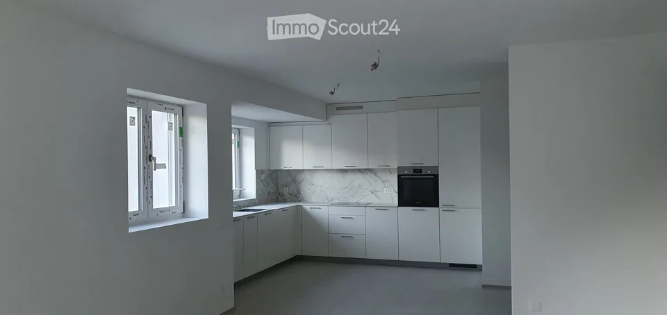 In Mezzovico wird eine 4.5-Zimmer-Wohnung vermietet. – Foto 3 von 5