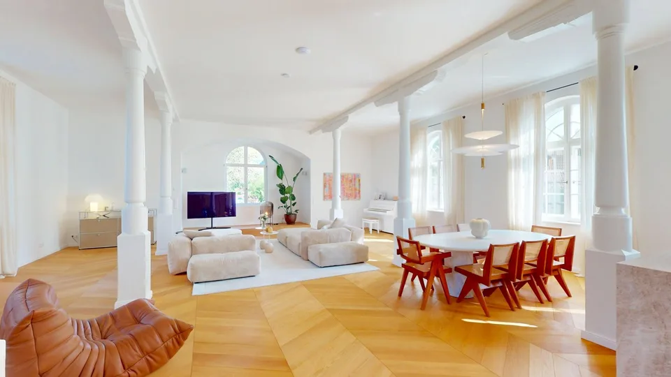 Charmi storici e design moderno, villa completamente ristrutturata ad Altweil con 346 m² di spazio abitativo – foto 5 di 18