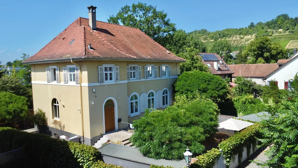 Charmi storici e design moderno, villa completamente ristrutturata ad Altweil con 346 m² di spazio abitativo – foto 16 di 18