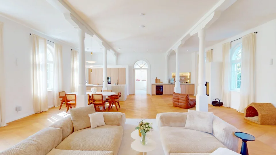 Charmi storici e design moderno, villa completamente ristrutturata ad Altweil con 346 m² di spazio abitativo – foto 4 di 18