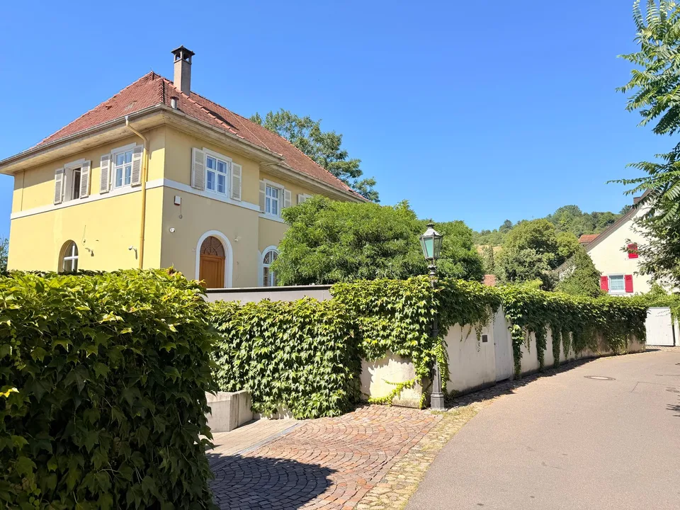 Charmi storici e design moderno, villa completamente ristrutturata ad Altweil con 346 m² di spazio abitativo – foto 18 di 18