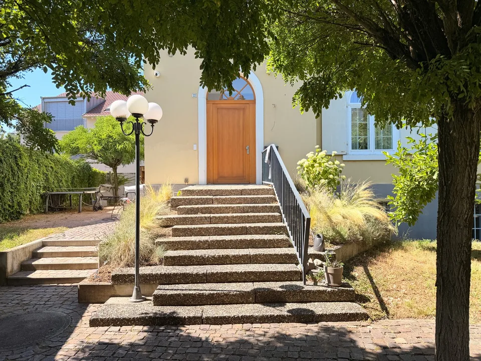 Charmi storici e design moderno, villa completamente ristrutturata ad Altweil con 346 m² di spazio abitativo – foto 17 di 18