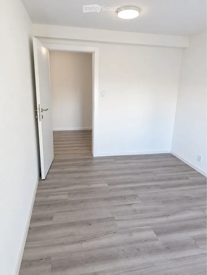 Wohnung mit 3,5 Zimmern, Terrasse und Garten – Foto 5 von 5