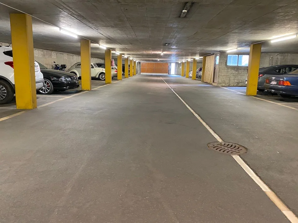 Tiefgaragen - Parkplatz in Lostorf zu vermieten – Foto 6 von 6