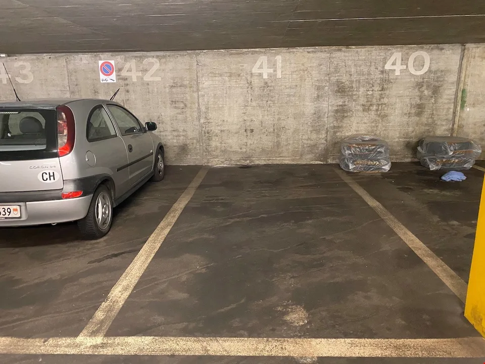 Tiefgaragen - Parkplatz in Lostorf zu vermieten – Foto 3 von 6