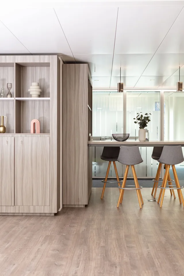 Privater Büroraum für 30 in Signature Downtown – Foto 9 von 10
