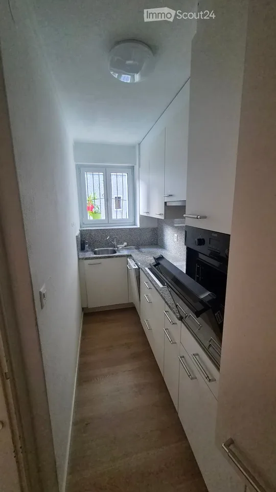 LAMONE-HAUS MIT KAMIN, KLIMANLAGEN, GARAGE UND PARKPLATZ – Foto 4 von 5