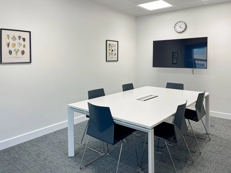 Flexible Coworking at Regus Business Park – photo 5 of 8