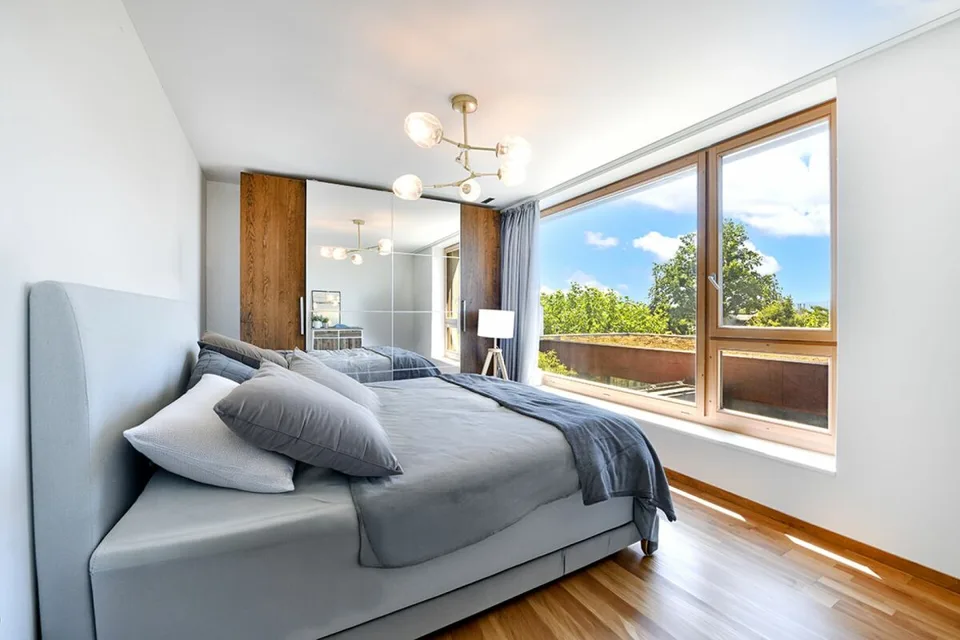 4.5-Zi. Reihenmittelhaus mit aussergewöhnlicher Architektur – Foto 9 von 16