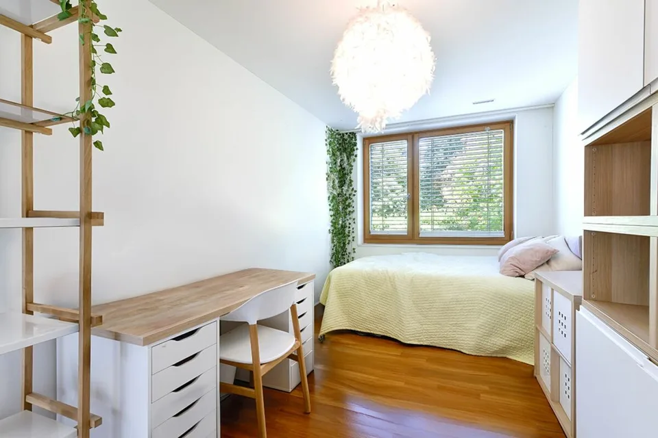 4.5-Zi. Reihenmittelhaus mit aussergewöhnlicher Architektur – Foto 7 von 16