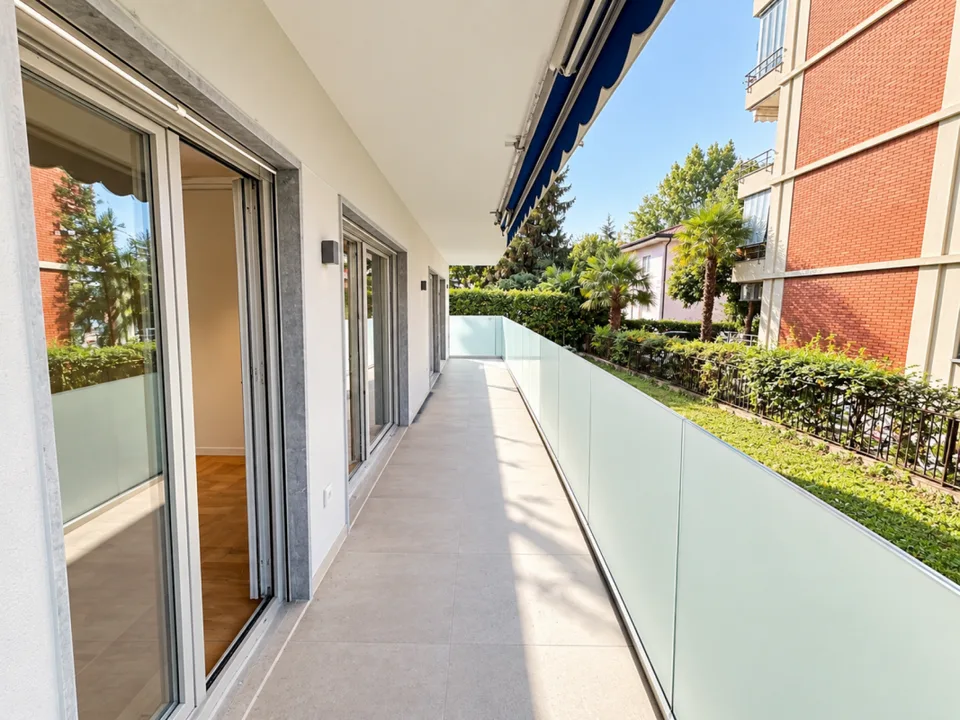 Accogliente 3,5 con piscina a due passi dal lago – foto 10 di 12